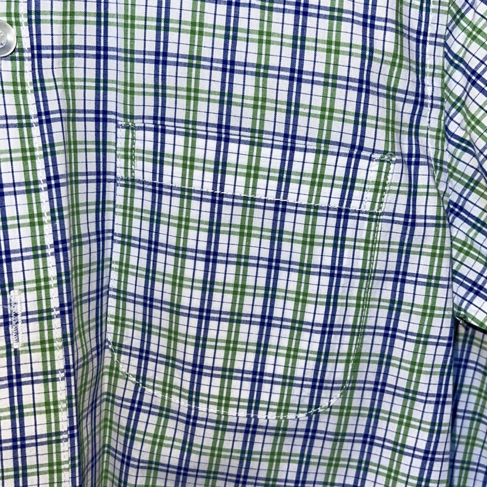 Button down - Picture 2 of 2